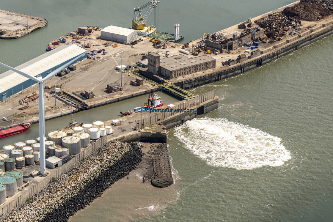 "LIVERPOOL aerial photo LIVERPOOL DOCKS LANGTON LOCK 230629 003" stock image