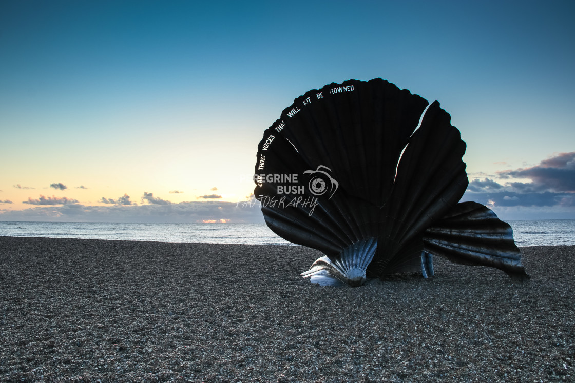 "The Scallop on Aldeburgh beach at dawn" stock image