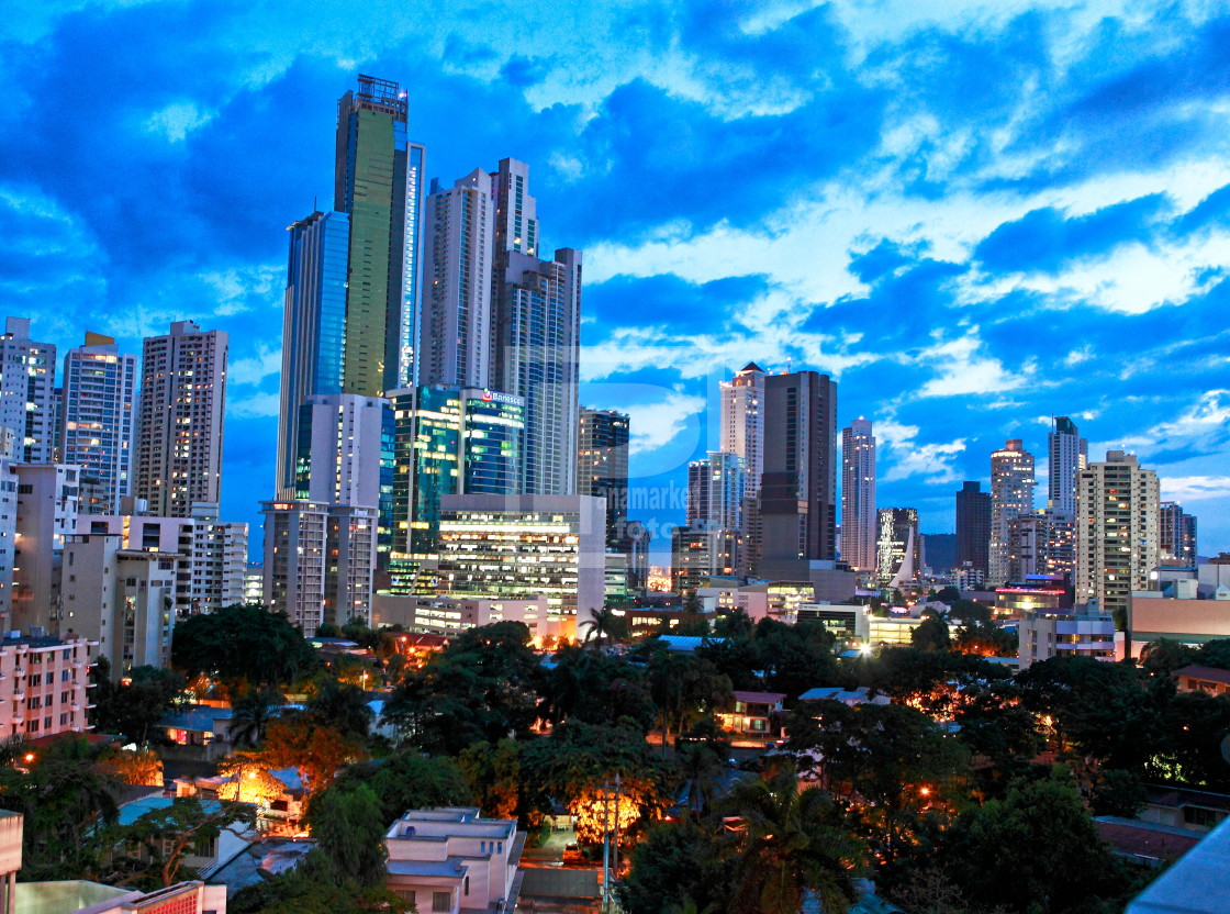 "exelente horizonte de la ciudad de panamá" stock image