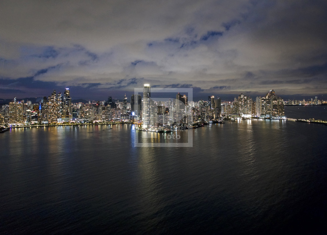 "Panama de noche" stock image