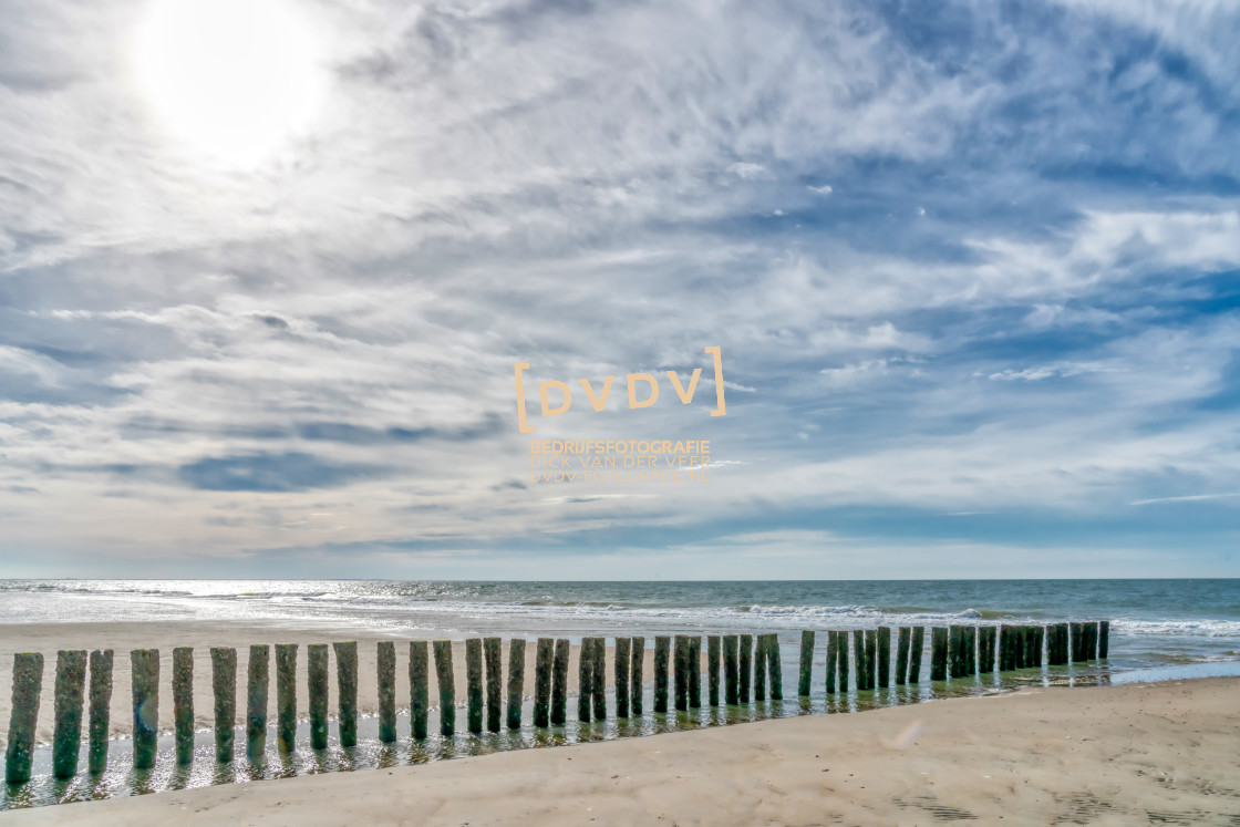 "100106 Paalhoofden op Noordzeestrand" stock image