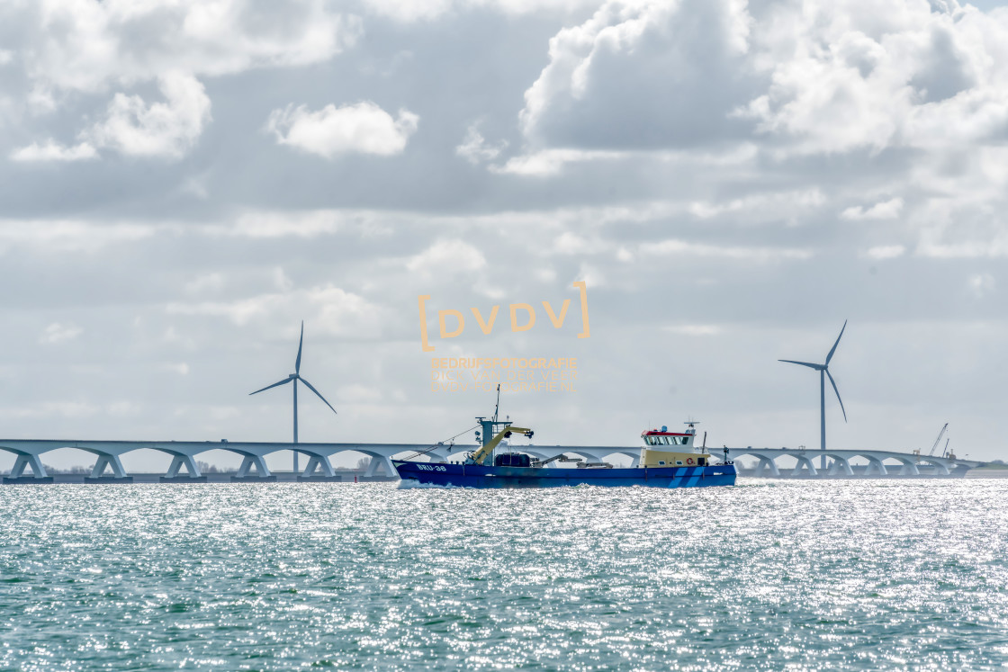 "100160 Mosselkotter bij Zeelandbrug" stock image