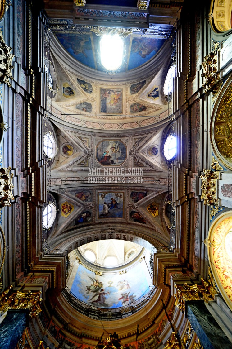 "Nice cathedral ceiling" stock image