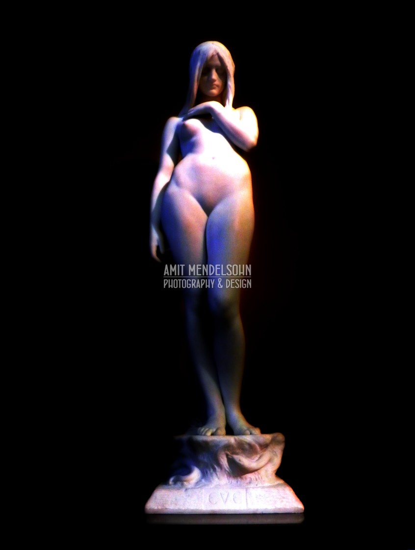 "A woman sculpture - V&A Museum" stock image