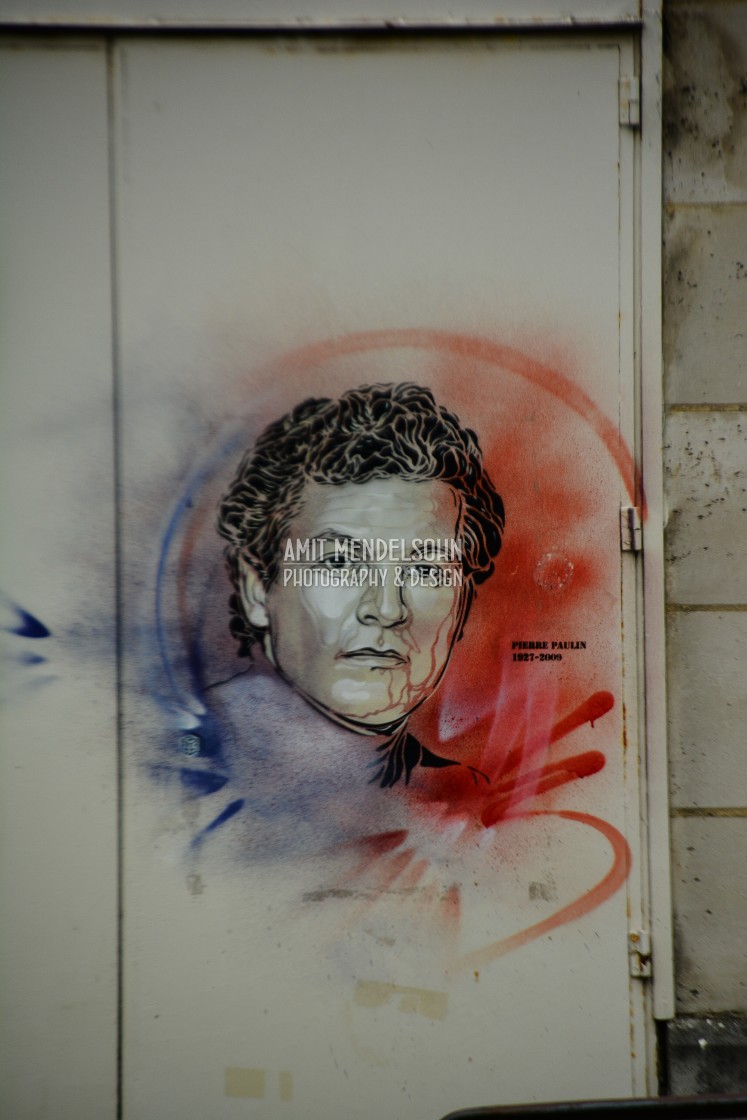 "C215 - wall art - Laon" stock image