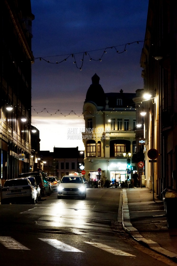 "St. Quentin - street at Night" stock image