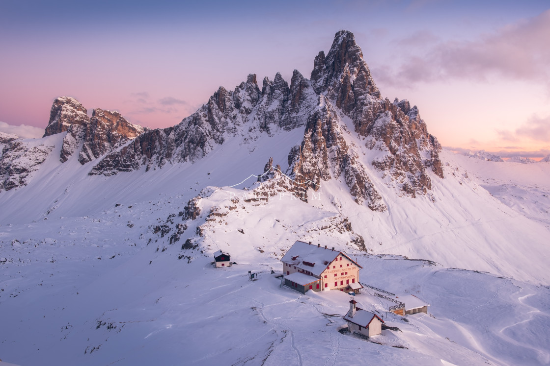 "Tre Cime Refugio" stock image