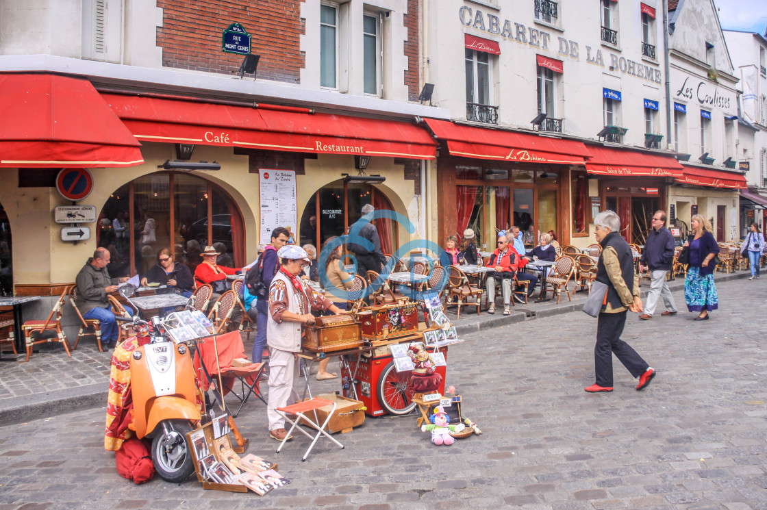 "Street Entertainer, Montmartre, Paris" stock image