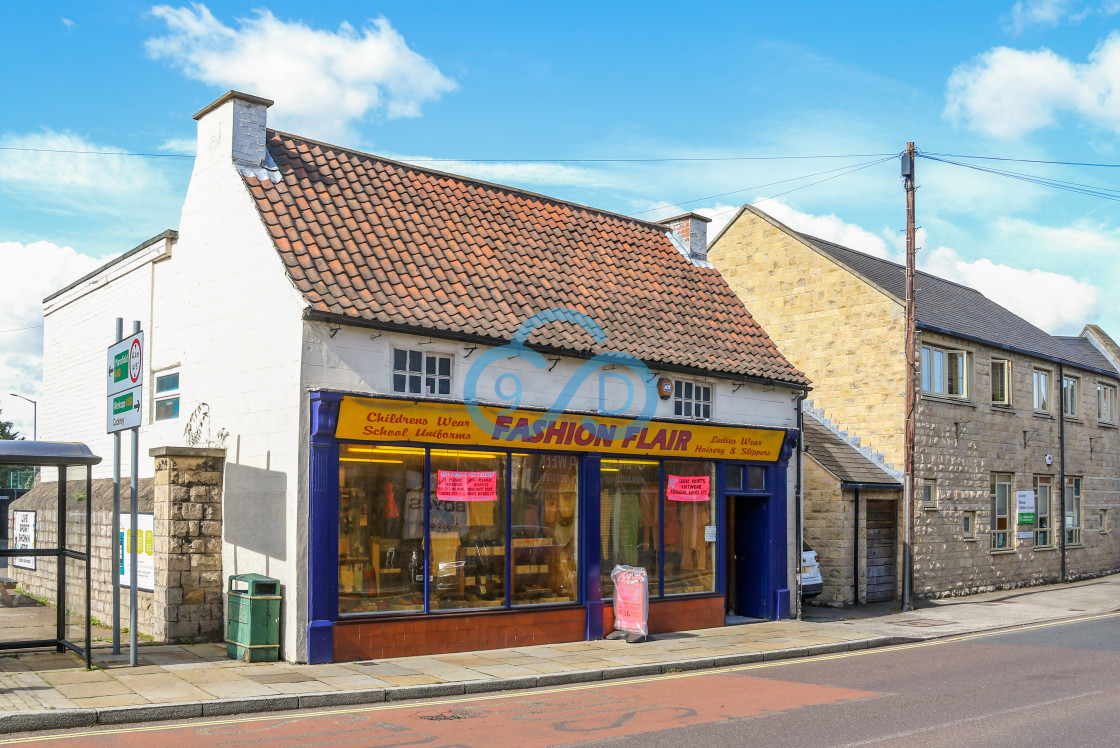 "Fashion Flair Shop" stock image