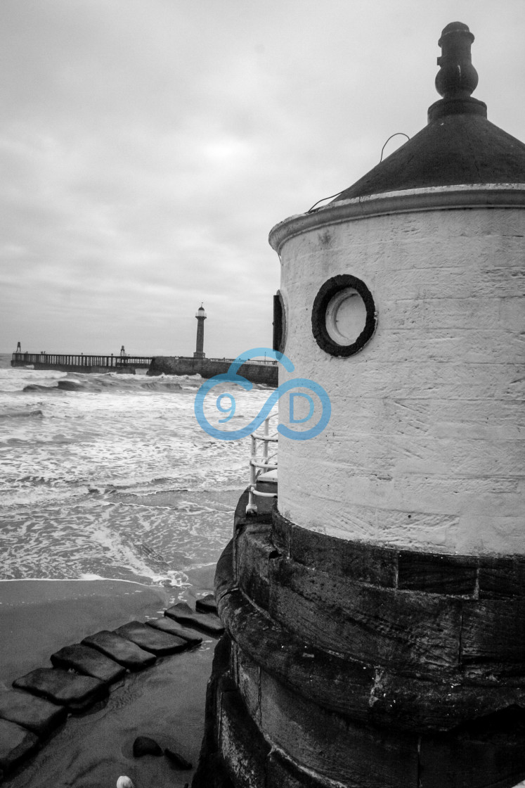 "Whitby West Lighthouse & Beach Shop" stock image