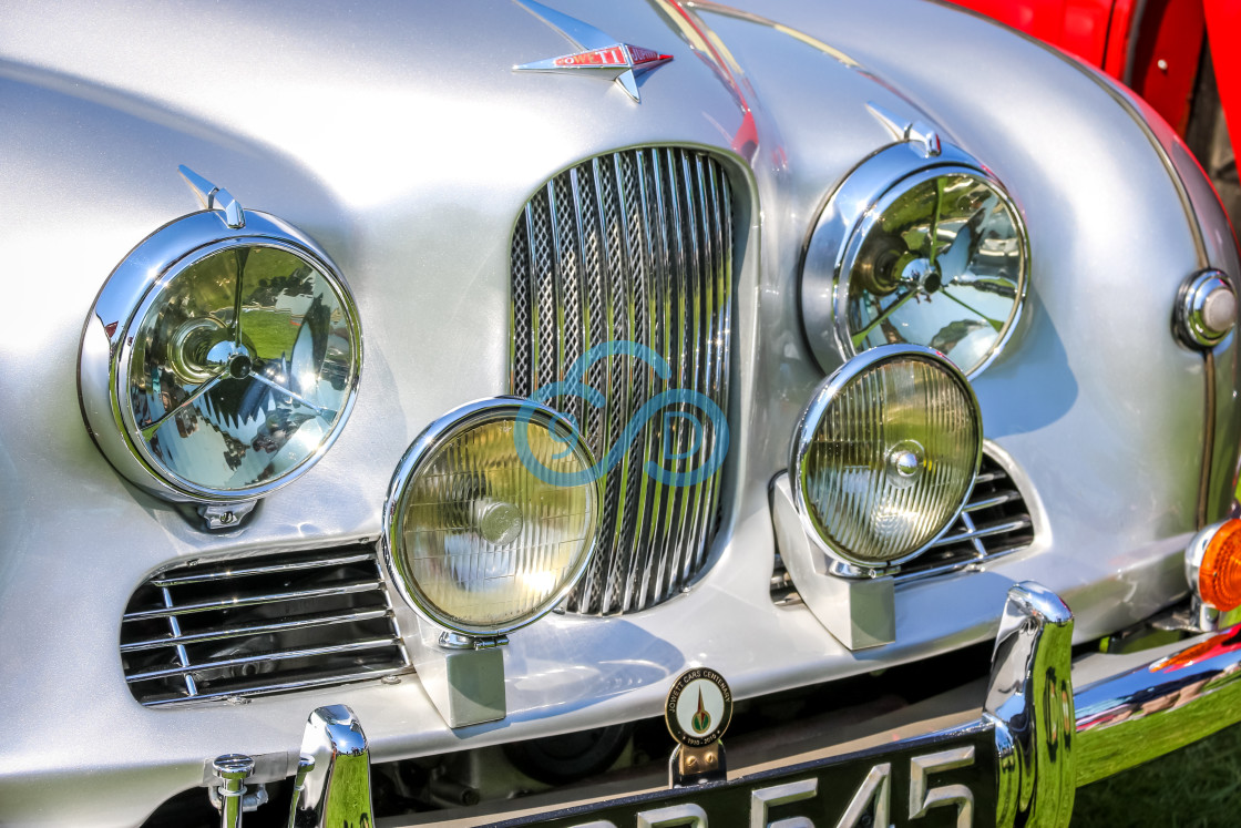 "Jowett Jupiter Headlights and Radiator Grill" stock image