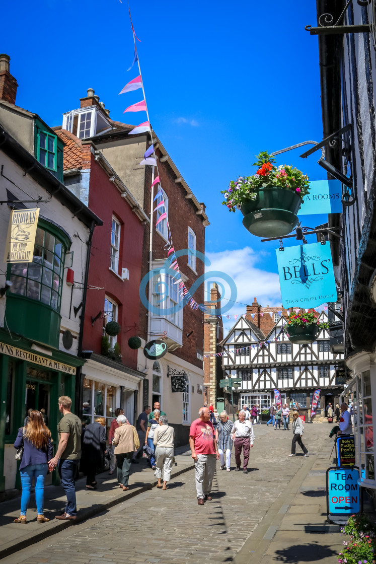 "Shopping in Lincoln" stock image