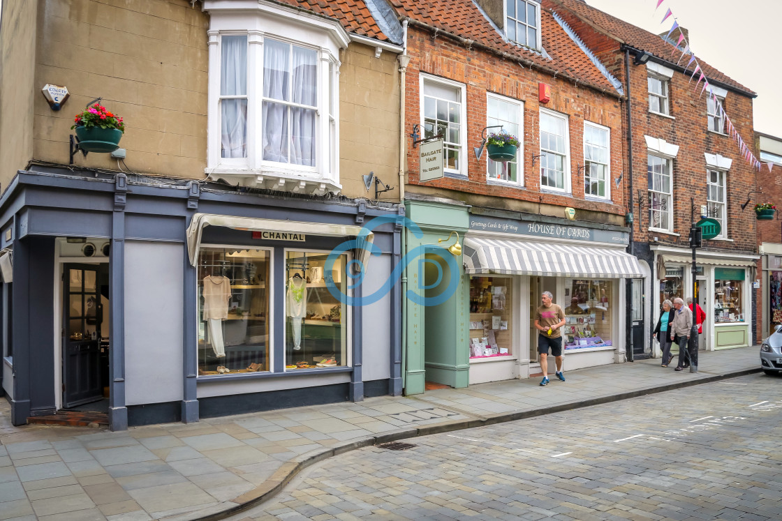 "Shoppers in Lincoln" stock image