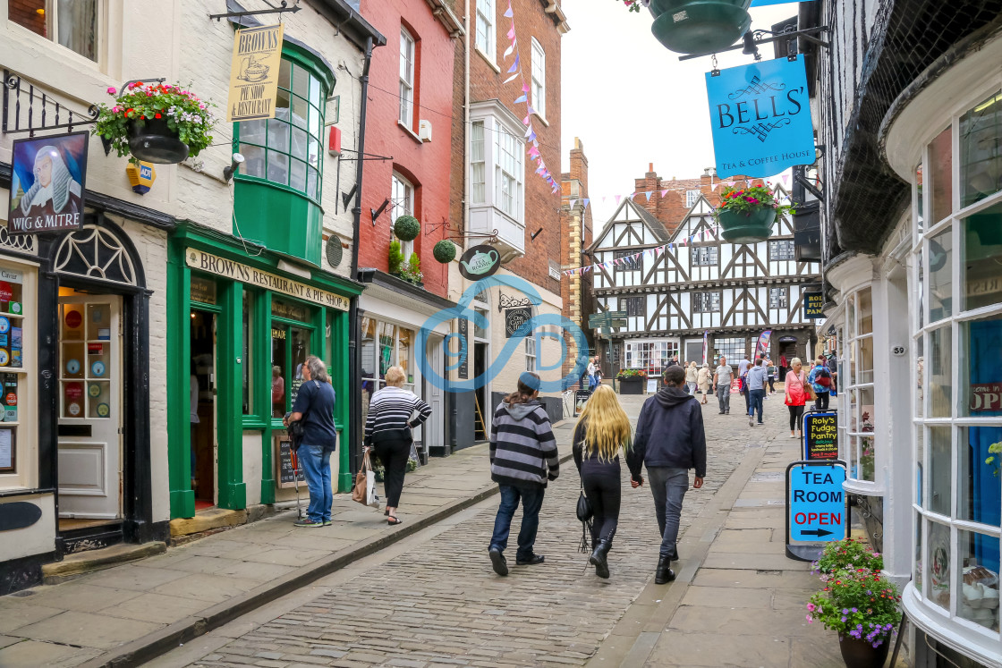 "Shopping in Lincoln" stock image