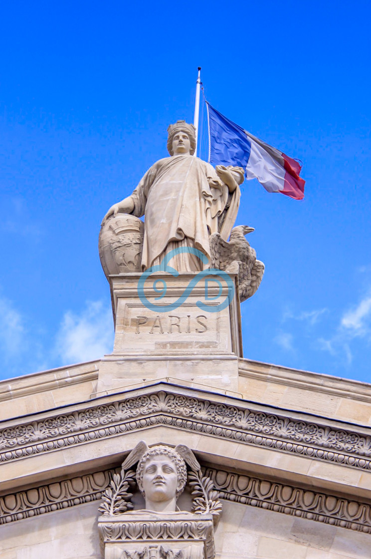 "Gare Du Nord Statue" stock image