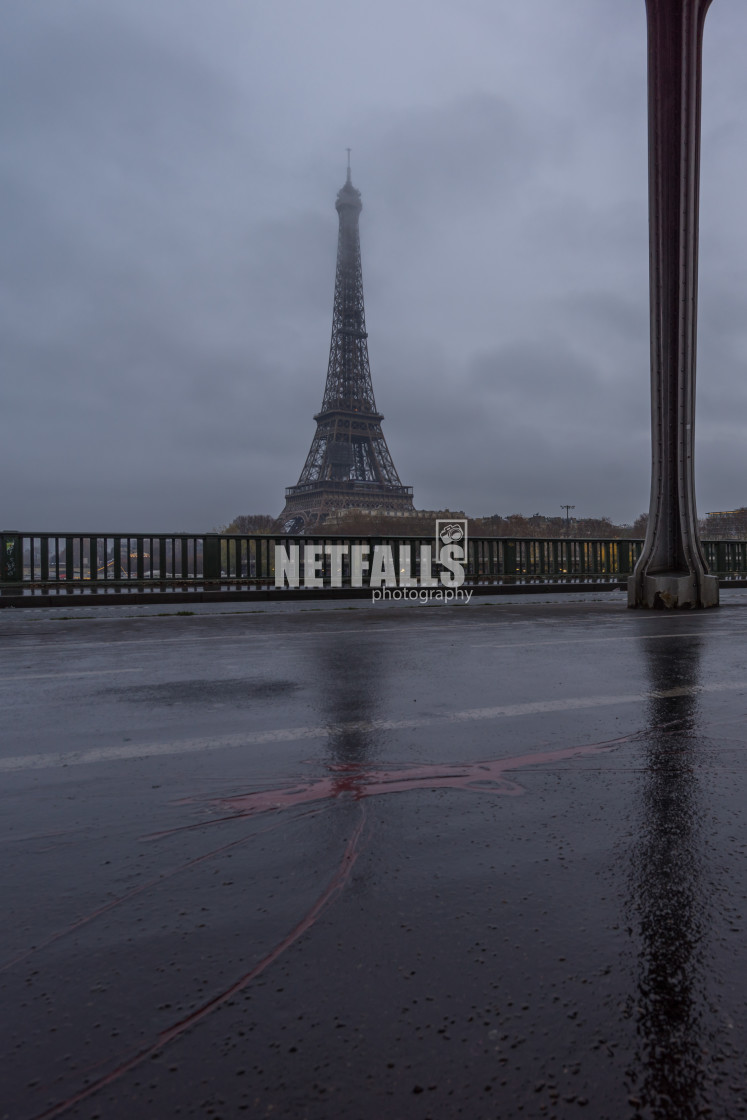 "Eiffel Tower from Bir-Hakeim metal bridge in the morning, Paris" stock image