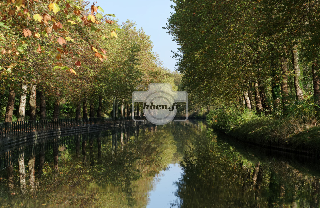 "Loing canal in autumn season" stock image