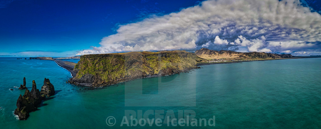 "Reynisdrangar" stock image