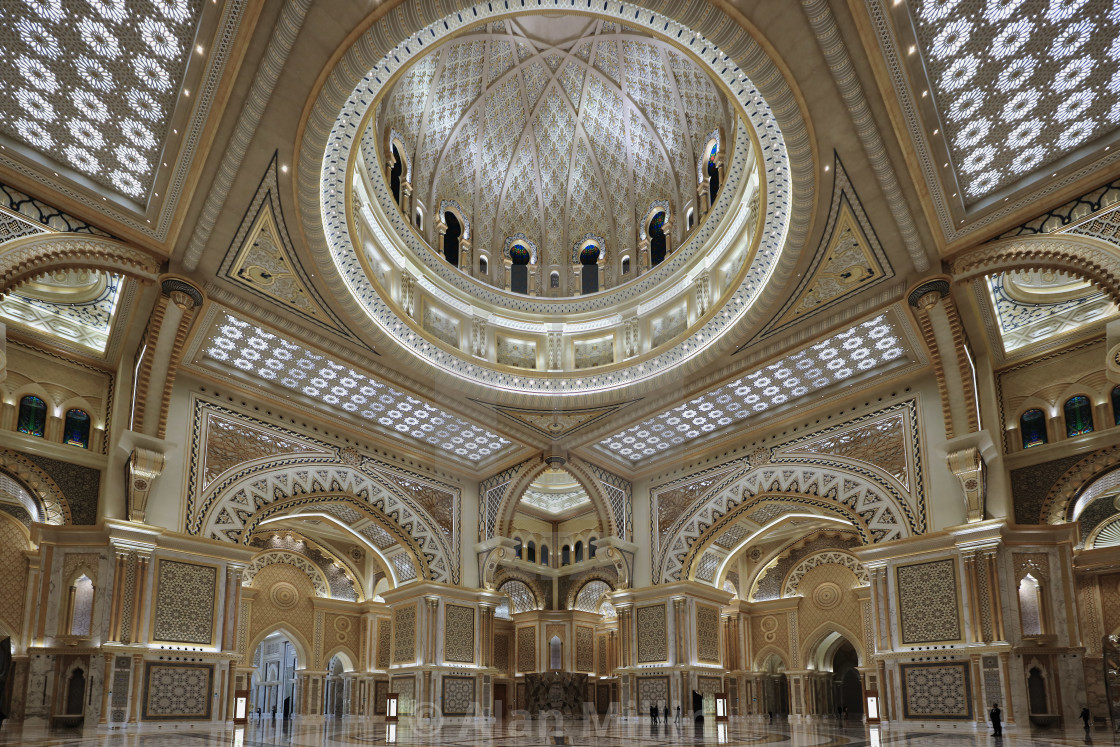 "Main hall and dome - Qasr Al Watan [Palace of the Nation] - Abu Dhabi - UAE" stock image