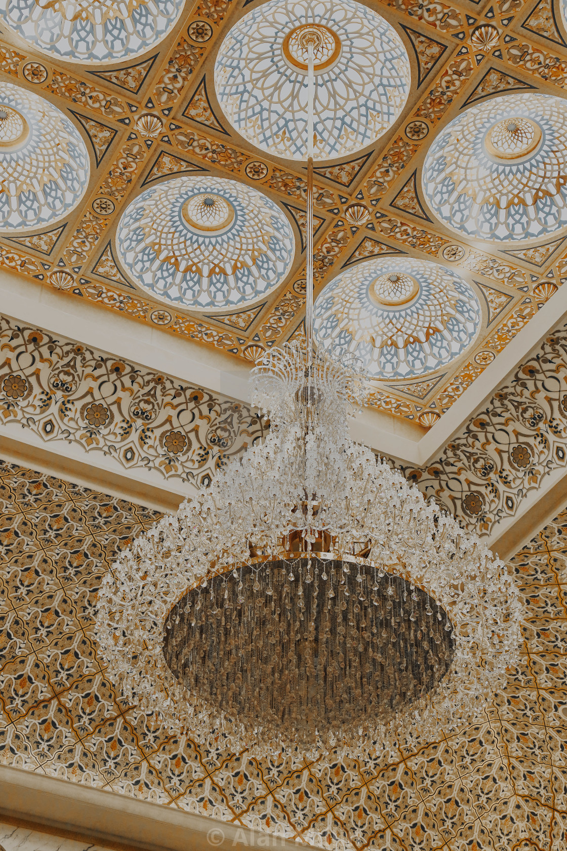 "Chandelier and mashrabia at Qasr Al Watan [Palace of the Nation] - Abu Dhabi - UAE" stock image