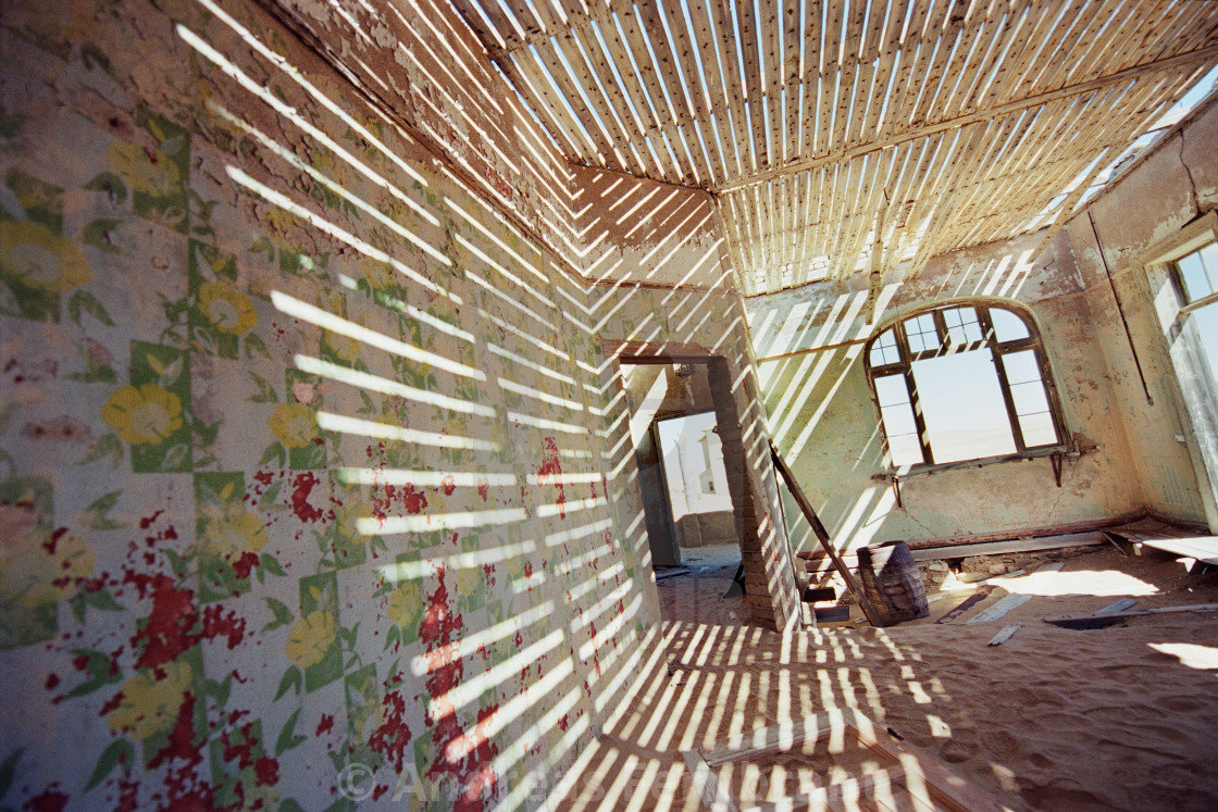 "Abandoned Dreams" by Andreas Fernbrant - £24.80 "Abandoned Dreams" stock image