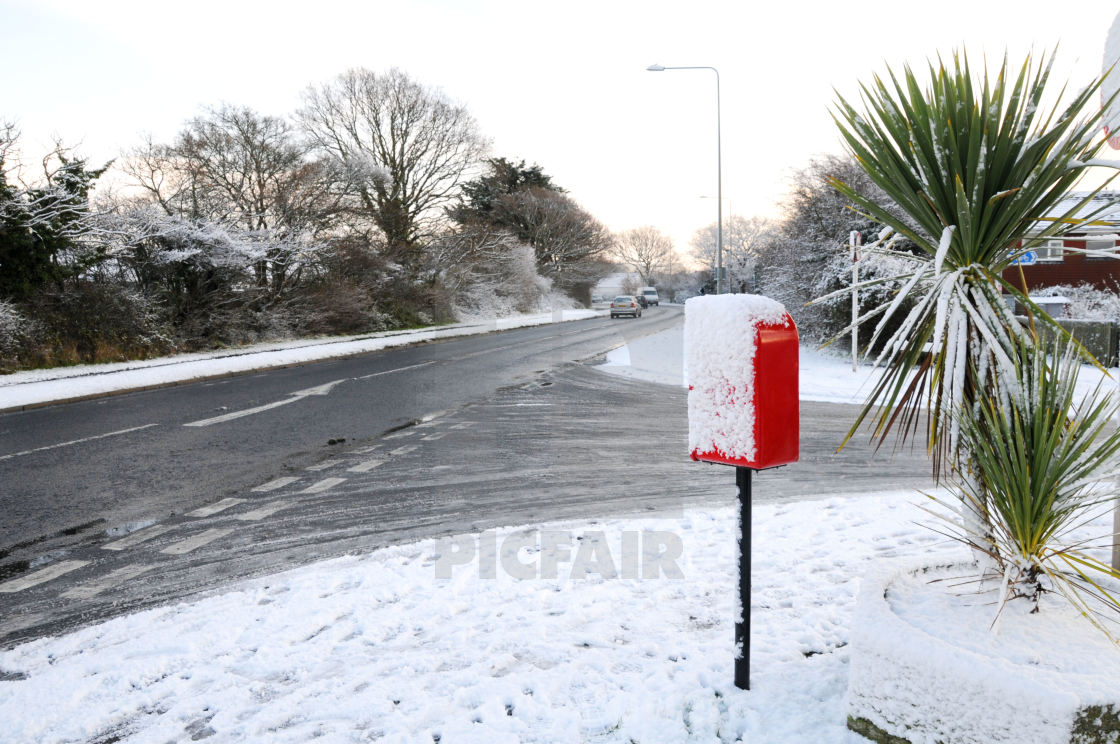 "Polegate, Snow. Pevensey Road, Polegate, East Sussex. © Andy Butler 2009 This image may not be reproduced without permission of the copyright holder (Andy Butler). Reproduction fees are payable for each use. andy@eastbournephotos.co.uk tel: 07545 289437" stock image