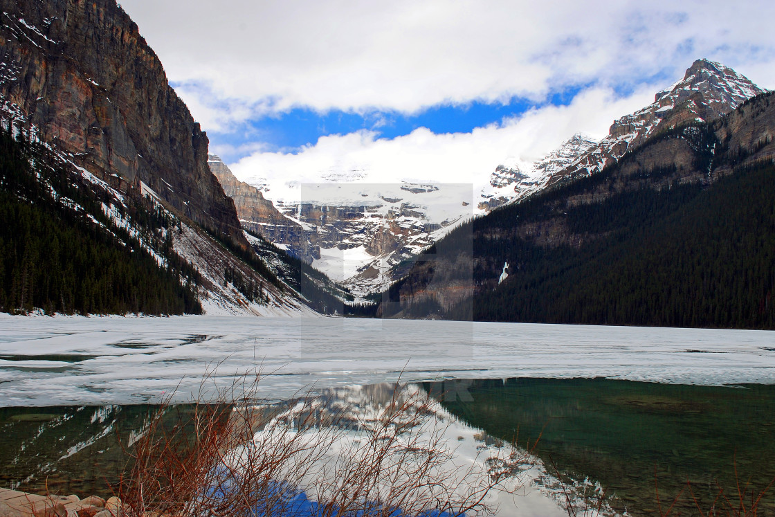"Lake Louise Victoria Glacier Banff National Park Alberta Canada" by Andy Evans - £6.20 "Lake Louise Victoria Glacier Banff National Park Alberta Canada" stock image