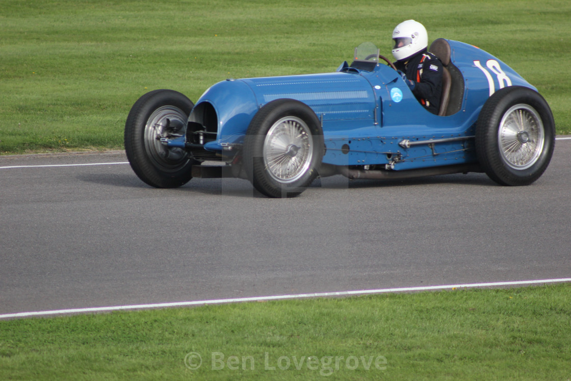 "1930s Classic Car, Madgewick Corner" by Ben Lovegrove - £10.00 "1930s Classic Car, Madgewick Corner" stock image