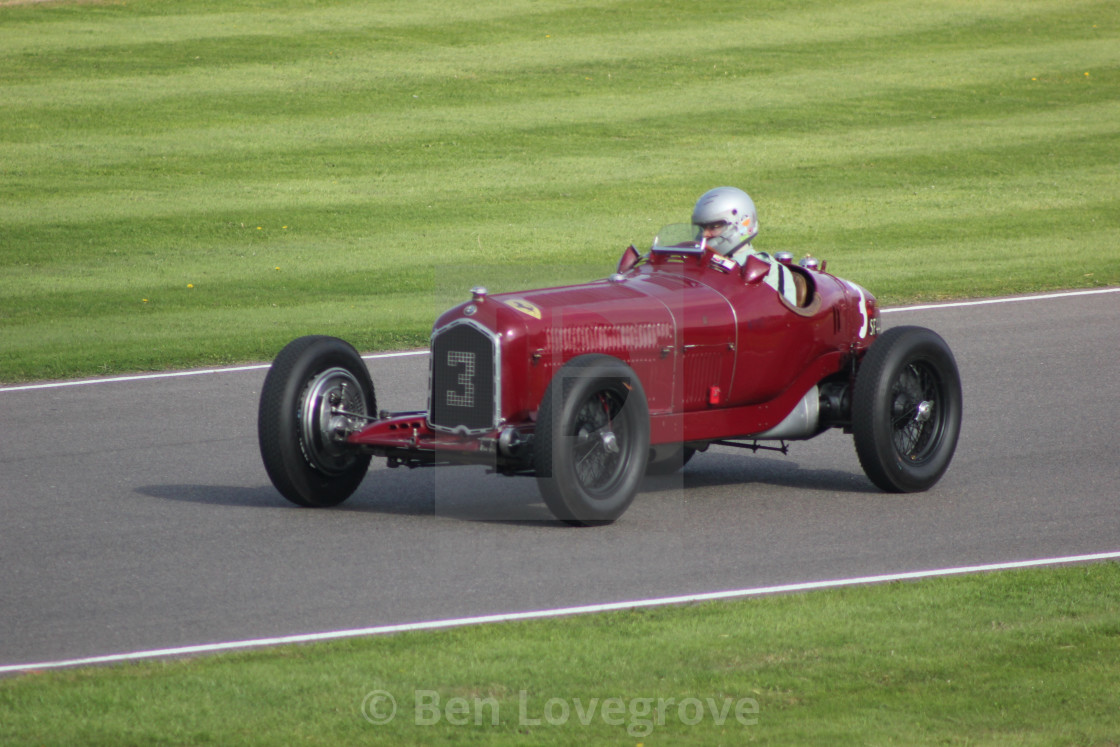 "1930s Classic Car, Madgewick Corner" by Ben Lovegrove - £10.00 "1930s Classic Car, Madgewick Corner" stock image