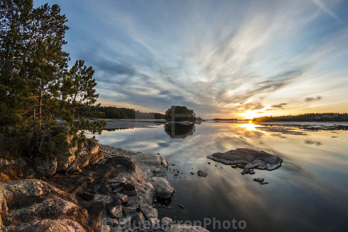 "Sunset in Voyageurs National Park (Minnesota)" by - £12.40 "Sunset in Voyageurs National Park (Minnesota)" stock image