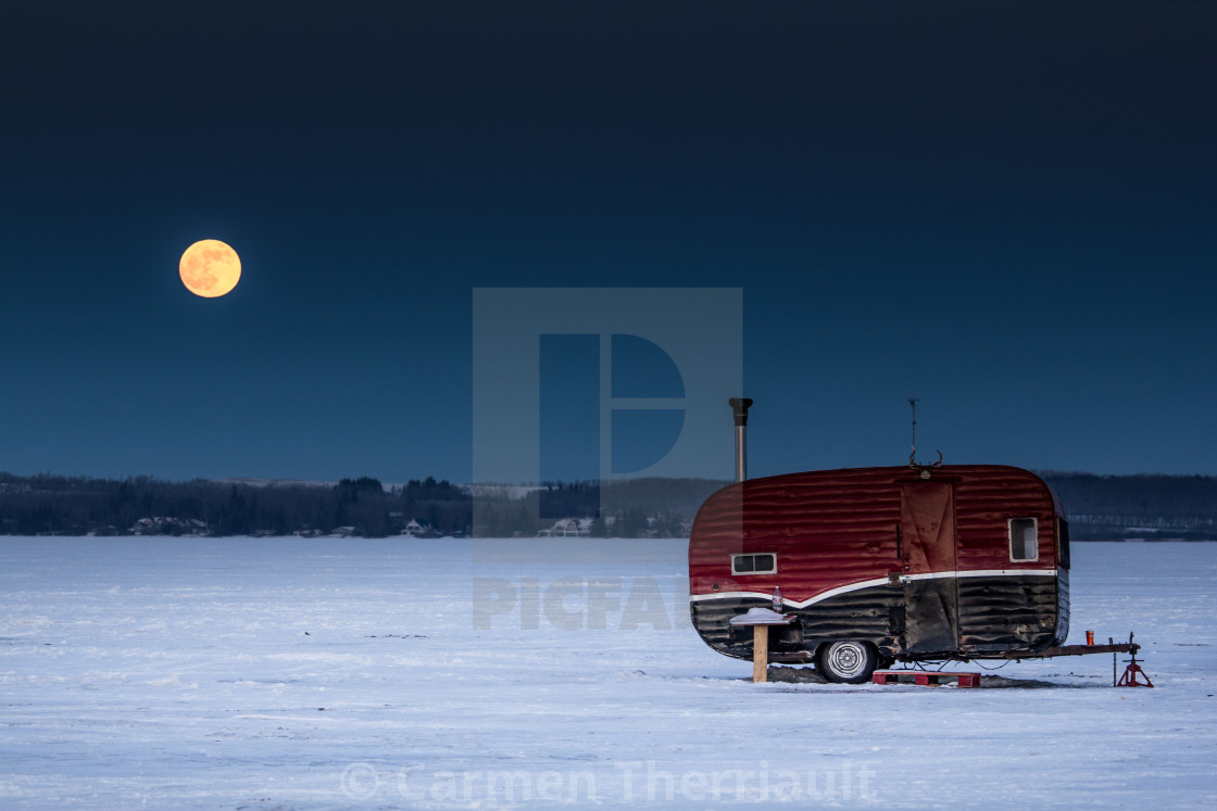 "Full Moon Rising" by Carmen Therriault - $15.31 "Full Moon Rising" stock image