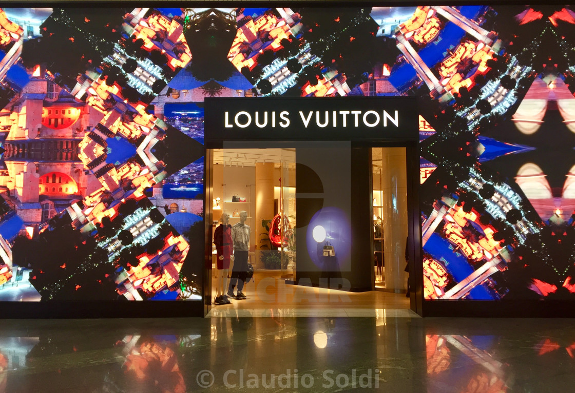 Lull Pine Soaked Louis Vuitton retail store - License, download or print for £1.24 | Photos  | Picfair