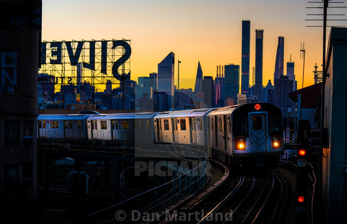 "7 Train NYC" stock image