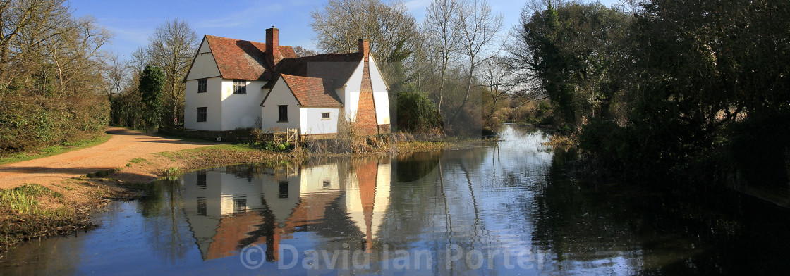 Willy Lotts Cottage River Stour Flatford Mill Suffolk County