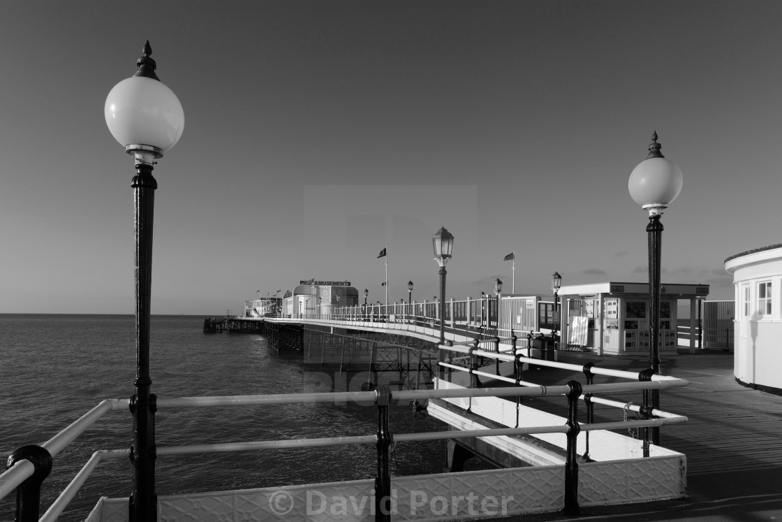 Summer view over the Victorian Pier, Worthing town, West ...