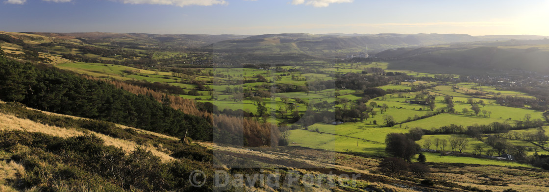 "View of the Castleton valley from Mam Tor, Derbyshire, Peak District National..." stock image