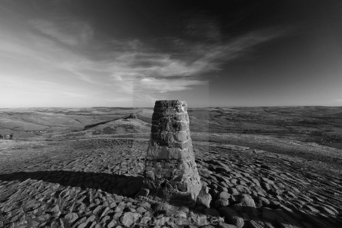 "Walkers at Mam Tor summit cairn, Vale of Castleton, Derbyshire, Peak District..." stock image