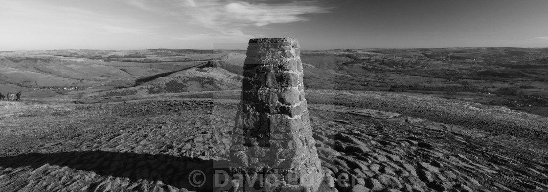 "Walkers at Mam Tor summit cairn, Vale of Castleton, Derbyshire, Peak District..." stock image