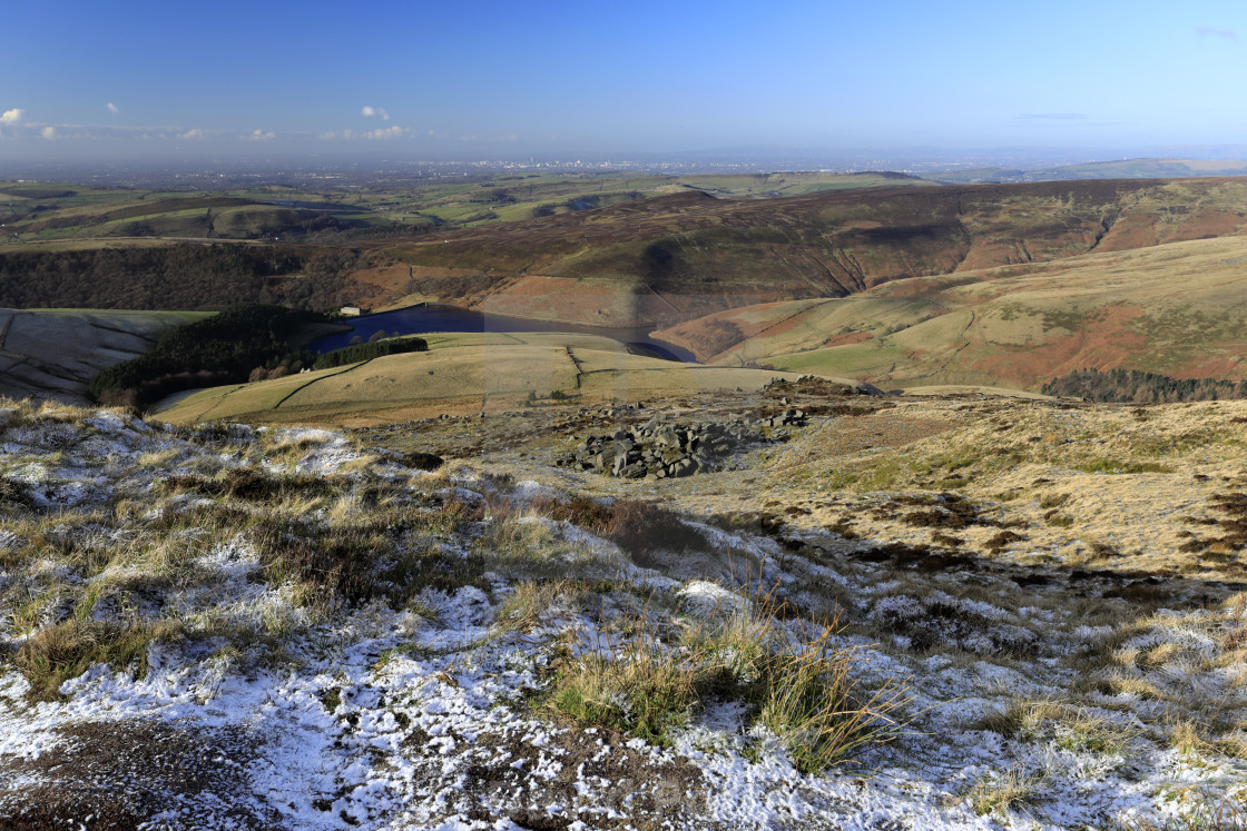 "View to Kinder reservoir over Kinder Scout, Pennine Way, Derbyshire, Peak..." stock image