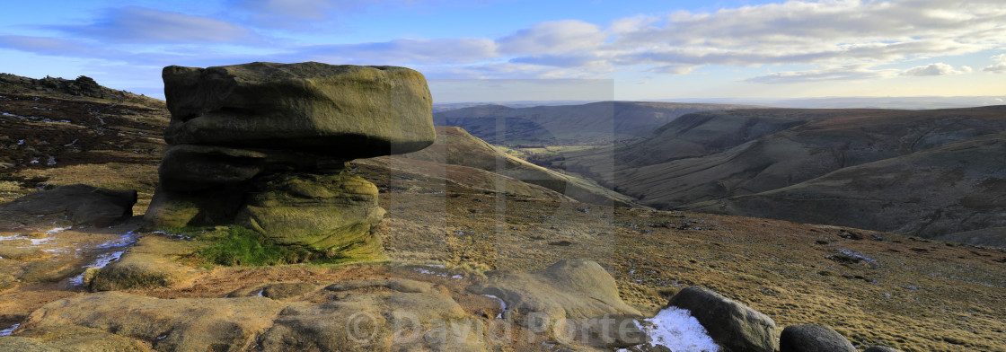 "The Noe Stool rock formation on Kinder Scout, Pennine Way, Peak District..." stock image