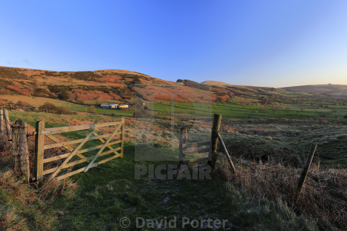 "View of the Castleton valley from Mam Tor, Derbyshire, Peak District National..." by David Porter - $18.83 "View of the Castleton valley from Mam Tor, Derbyshire, Peak District National..." stock image