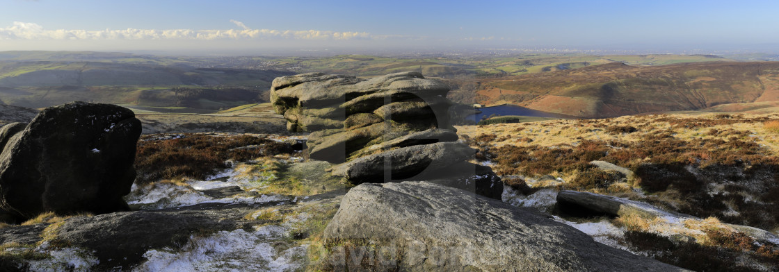 "View to Kinder reservoir over Kinder Scout, Pennine Way, Derbyshire, Peak..." stock image