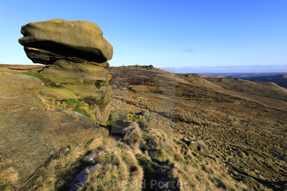 "The Noe Stool rock formation on Kinder Scout, Pennine Way, Peak District..." stock image