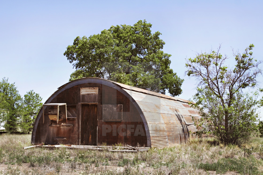 "Abandoned garage in Estancia, New Mexico" stock image