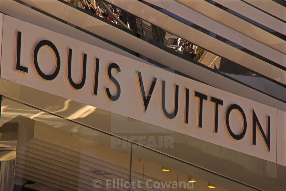 Louis Vuitton Store On Rodeo Drive Los Angeles Stock Photo
