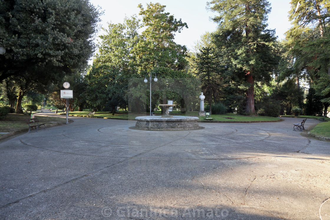 "Benevento - Ingresso della villa comunale la mattina presto" stock image