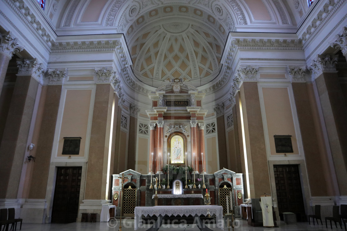 "Benevento - Altare della Basilica della Madonna delle Grazie" stock image