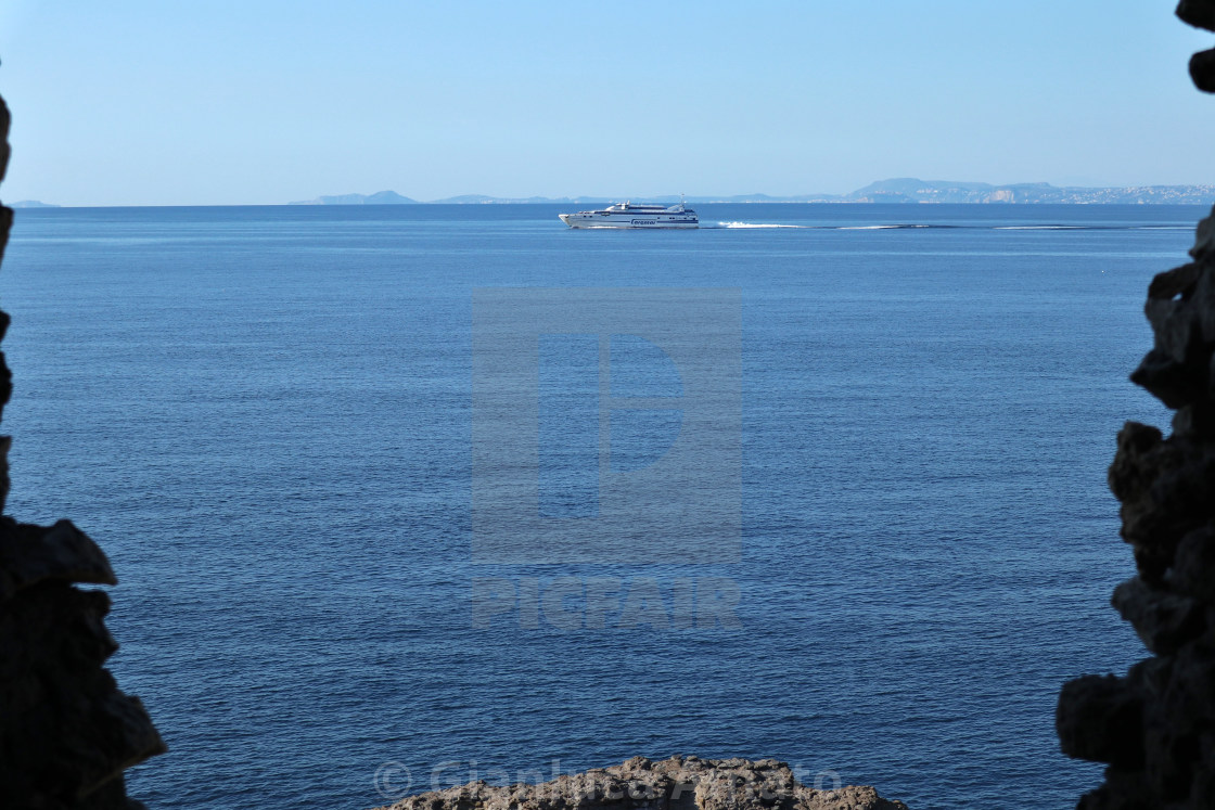 "Sorrento - Scorcio panoramico dall'interno dei Bagni della Regina Giovanna" stock image