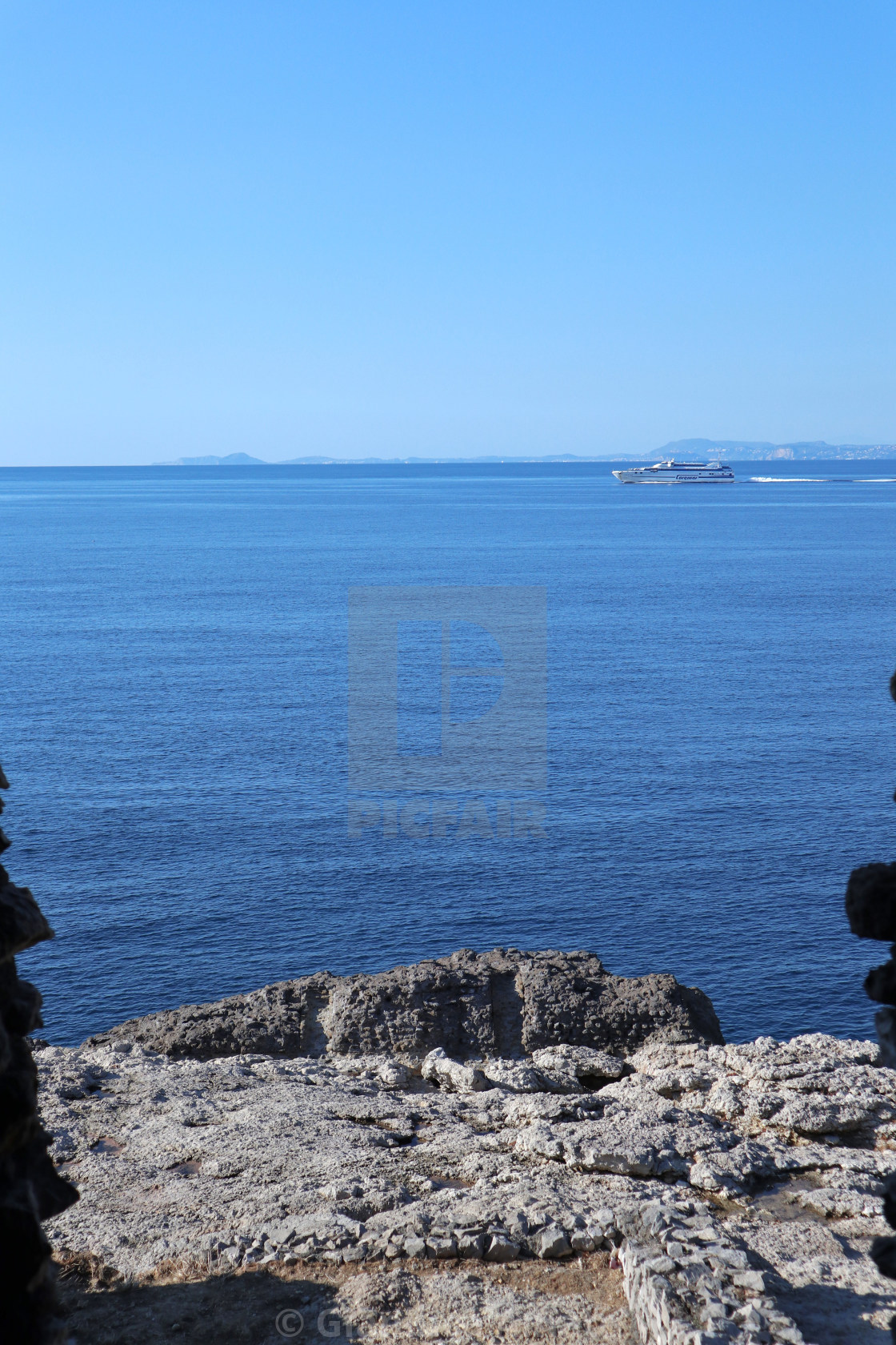 "Sorrento - Scorcio panoramico dall'interno dei Bagni Regina Giovanna" stock image