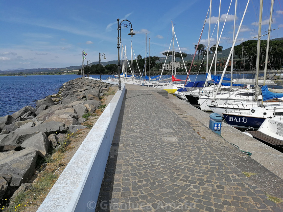 "Pontile del porto del Lago di Bolsena" stock image